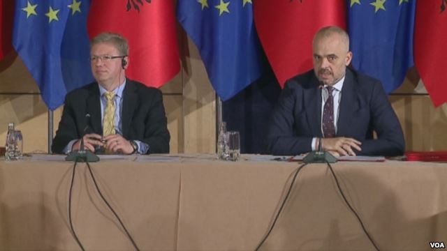 Statusi, Fyle: Rekomandimi pa kushtëzime